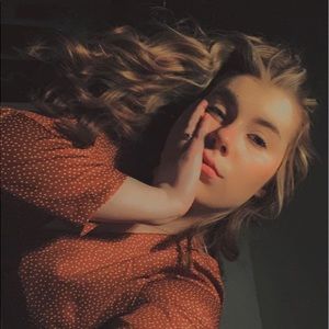 Meet your Posher, Madalyn